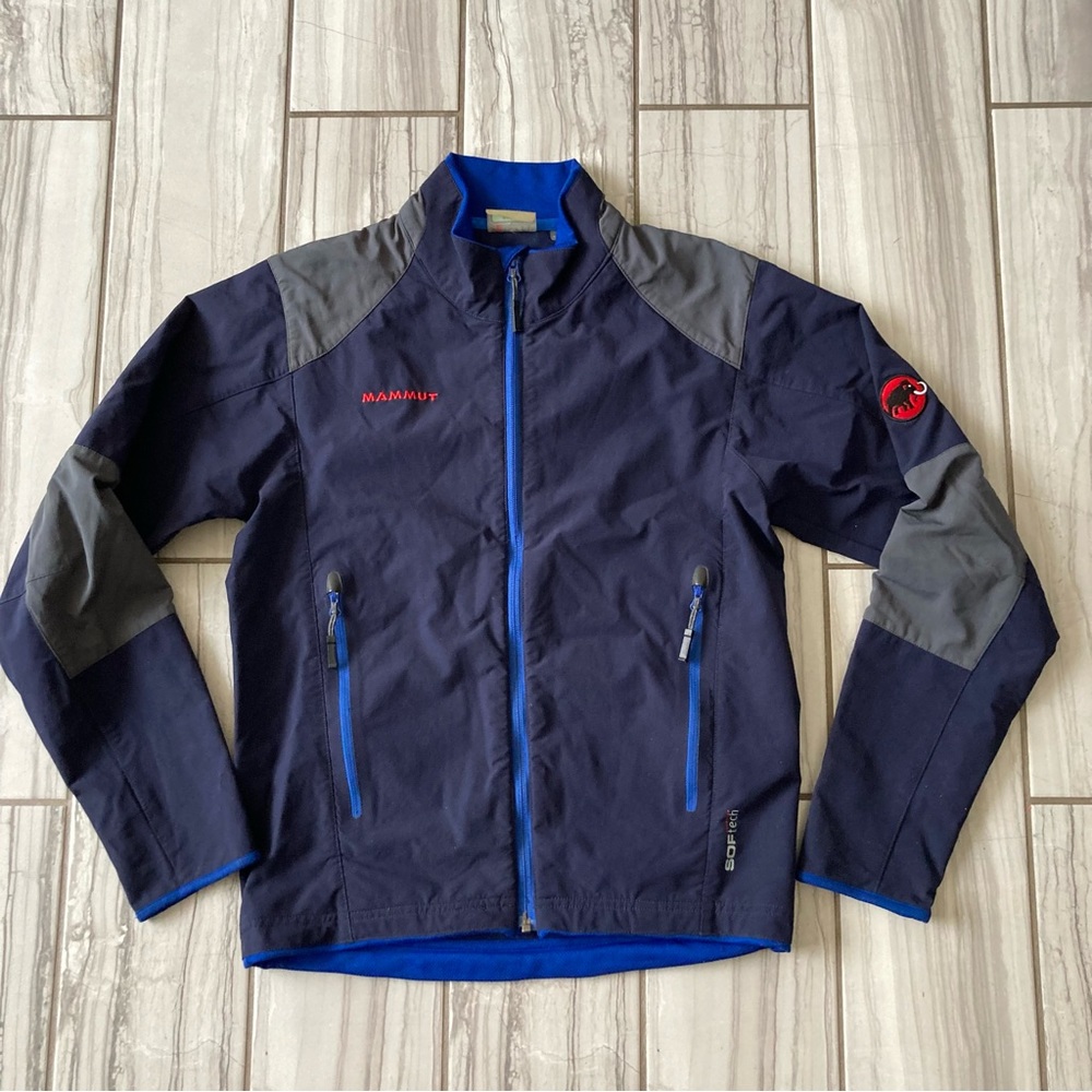 Mammut Swiss Design weatherproof jacket. EUC